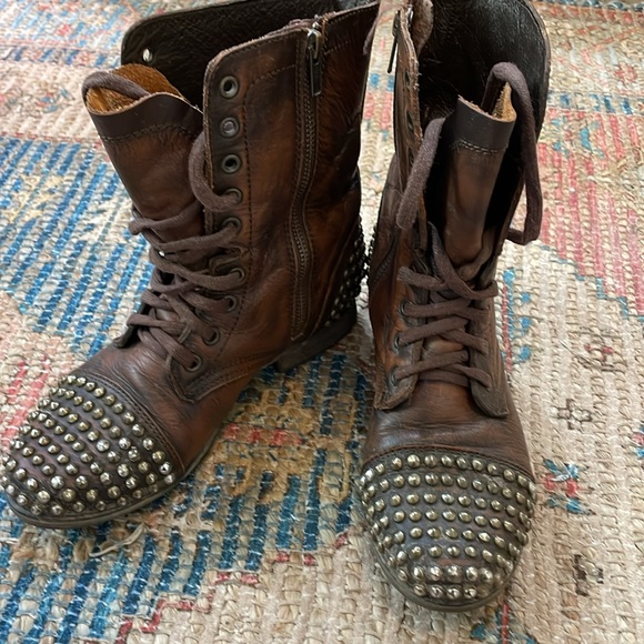 Steve Madden Boots - Picture 2 of 7